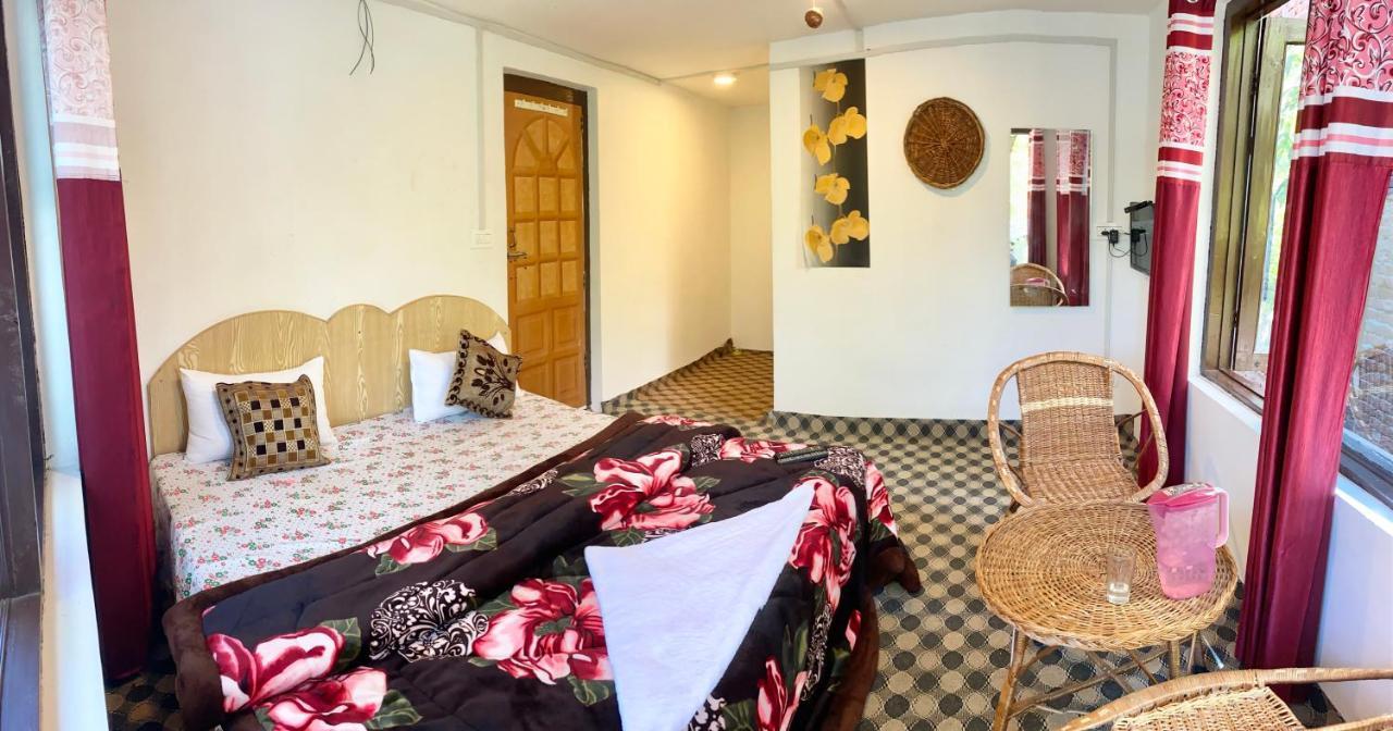 Aashiyana Guest House Pahalgam Bagian luar foto
